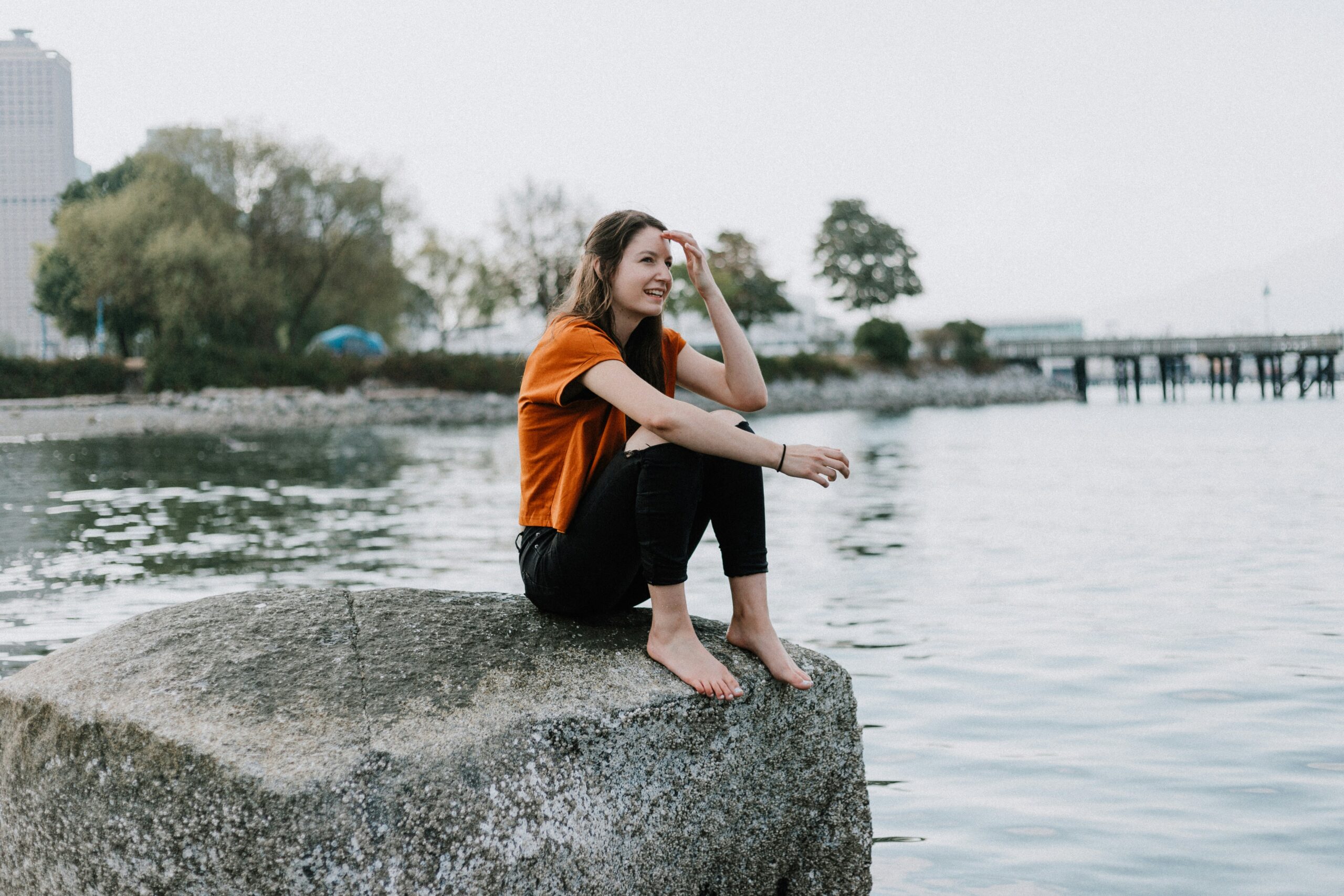 Slowing down to find alignment